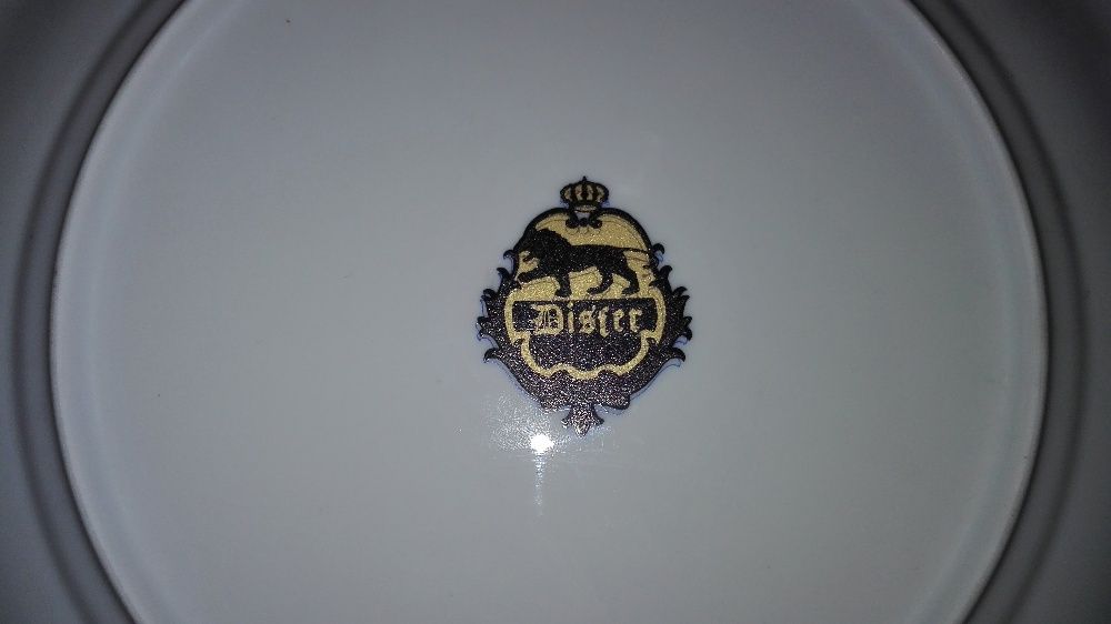 Prato antigo em porcelana Disfer