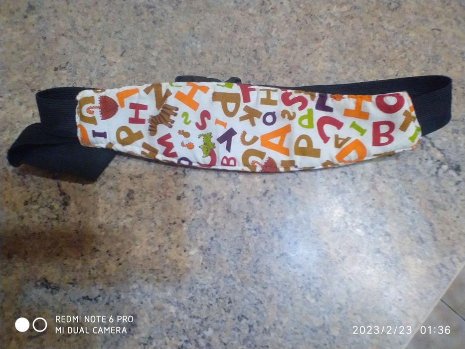 Держатель головы для автокресла.