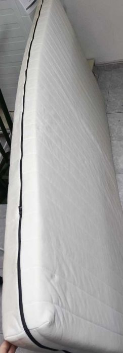 Colchão IKEA Sultan usado