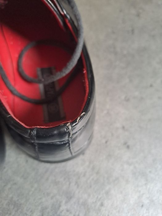 Buty eleganckie, wizytowe półbuty czarne chłopięce Vapiano rozm.36