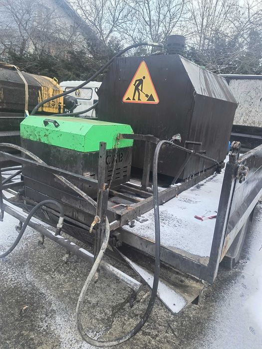 Skrapiarka drogowa + Iveco – komplet, gotowe do pracy