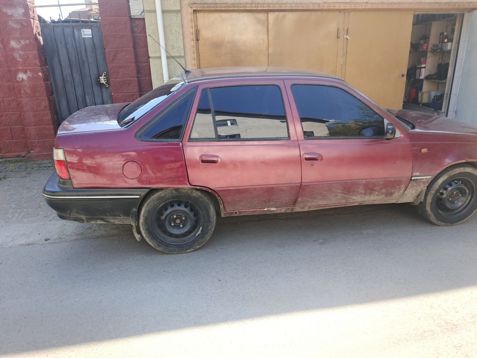 Продам део нексія