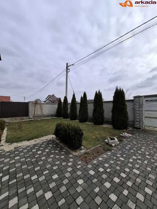 Продам 2 нових будинки на 12сотках в елітному районі.Драгомирчани.