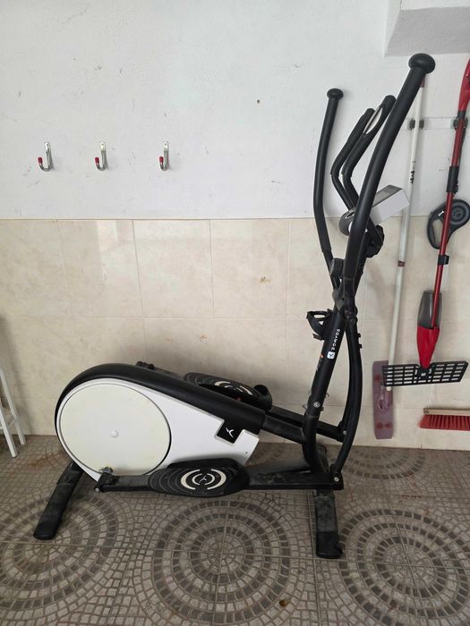 Bicicleta Eliptica Domius, Branca