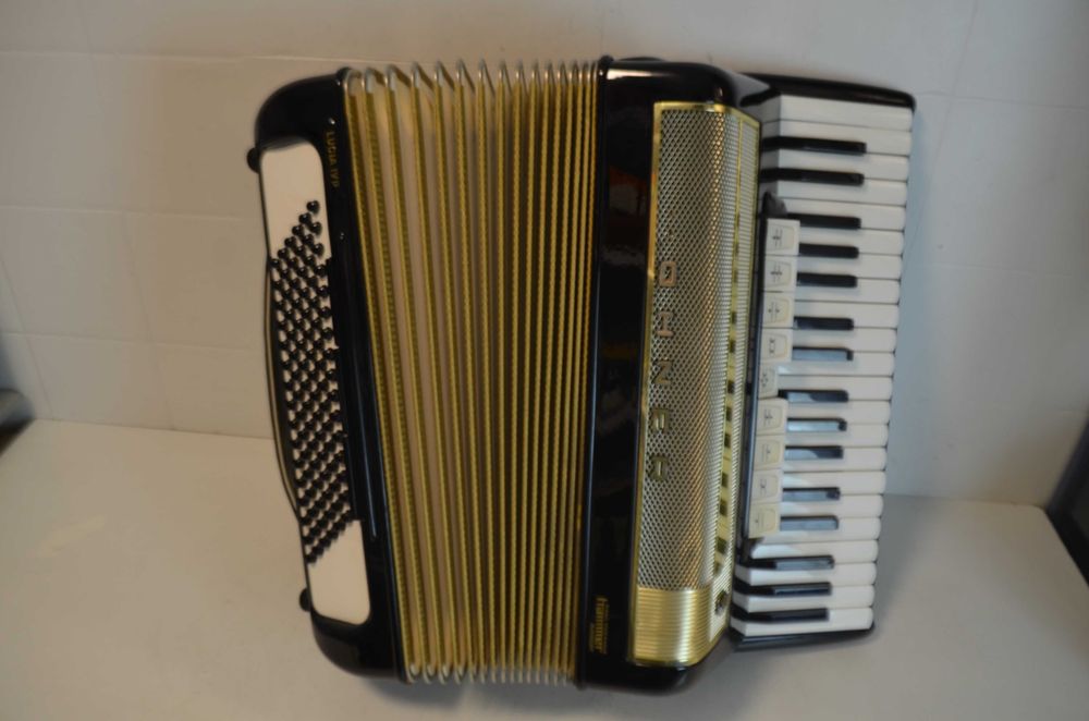 Acordeao Hohner Lucia III 3 Voz 96 Baixos, N. 4