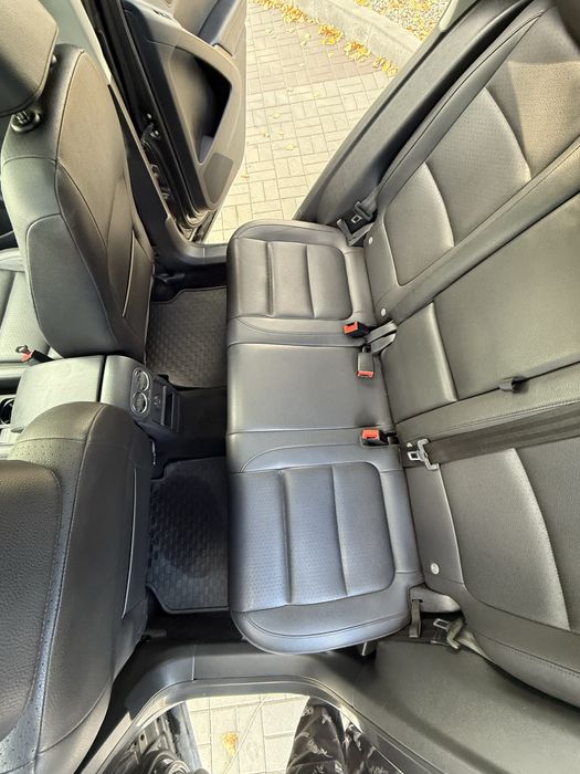 Продам на Volkswagen Tiguan  2016 год полная комплектация