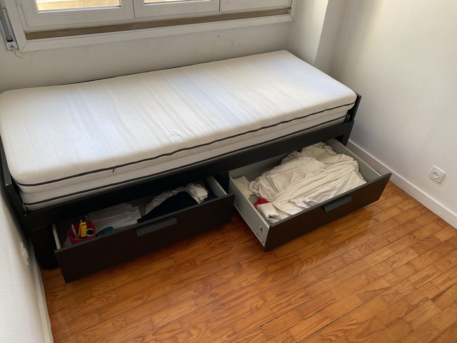 Cama extensível Ikea Brimnes preta