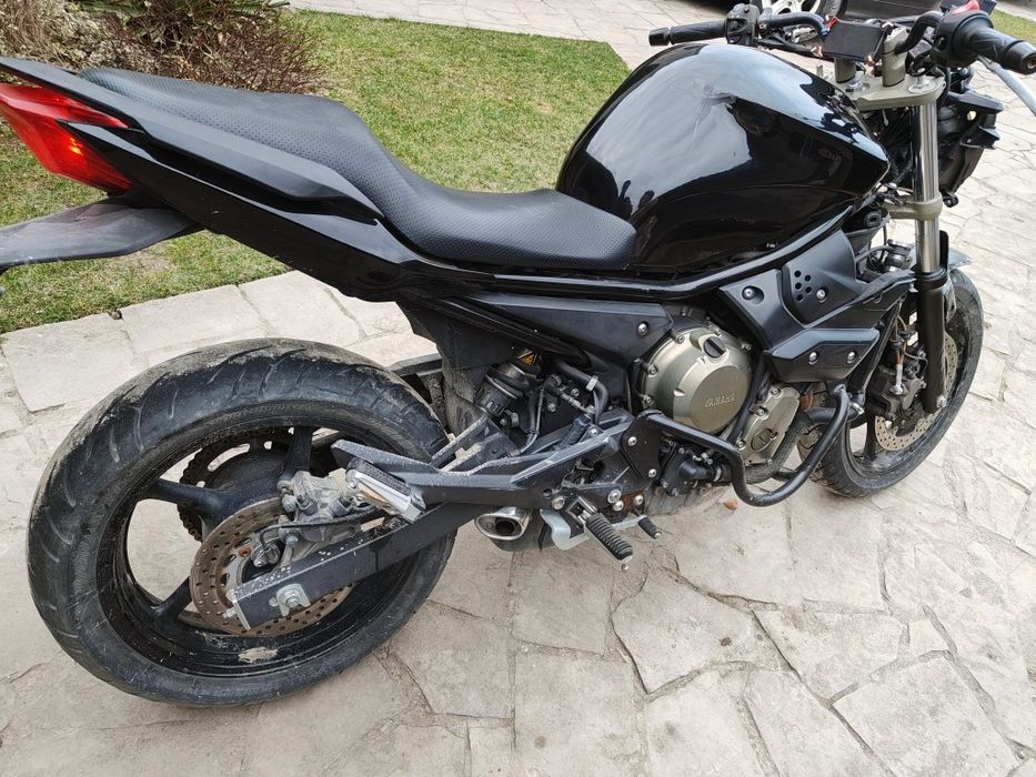 Мото Yamaha XJ6N 600 куб. На повному та впевненому  ходу