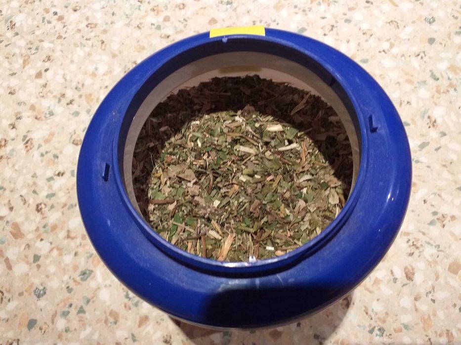 Pokarm dla krewetek - MIX - suszone liście, kłącza, zioła.