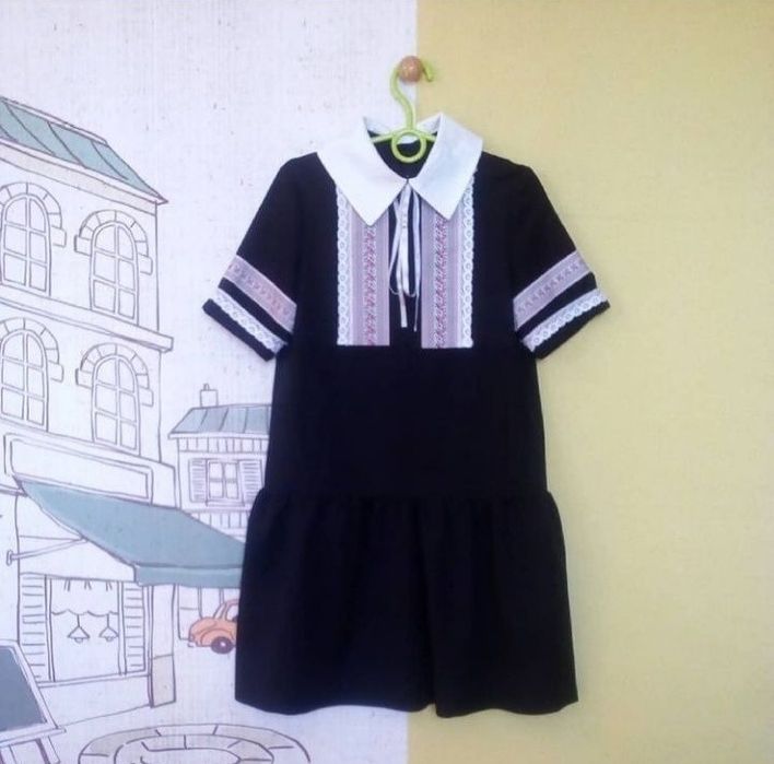 Сукня святкова літня шкільна.