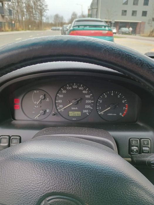 Sprzedam Mazde 323fba