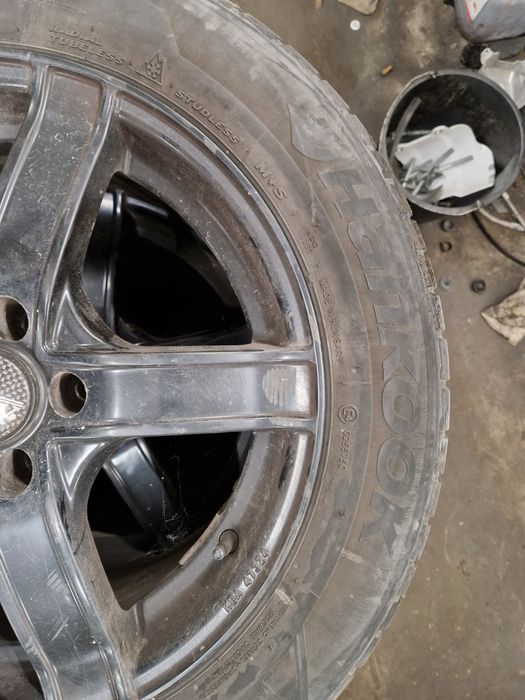 Koła zimowe VW Audi 215/60R17 Hankook