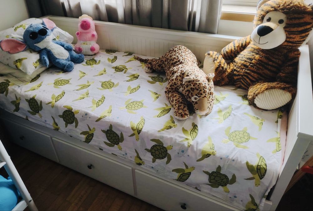 Cama HEMNES Ikea