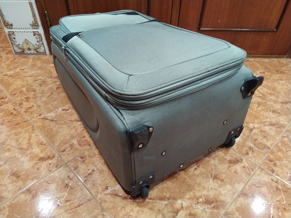 Mala malas de porão até 23 kg viagem casa quarto apartamento vivenda.