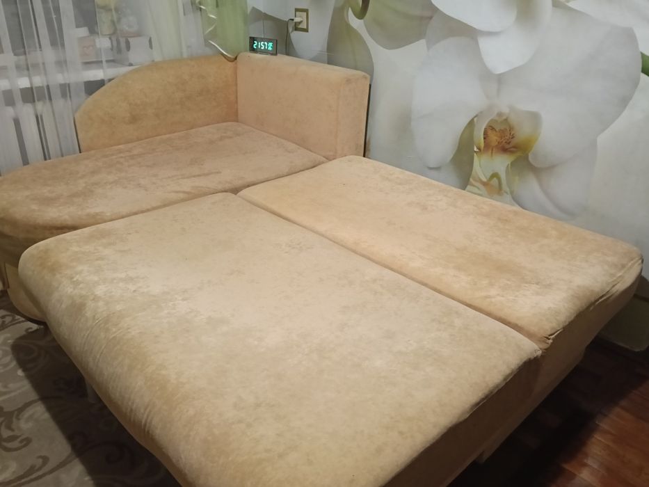 Вживаний кутовий диван