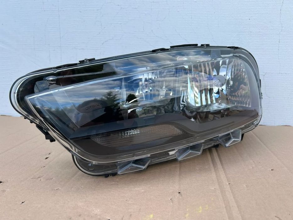 Citroen C4 Cactus lift 2017-> lampa lewy przód przednia 9821349780