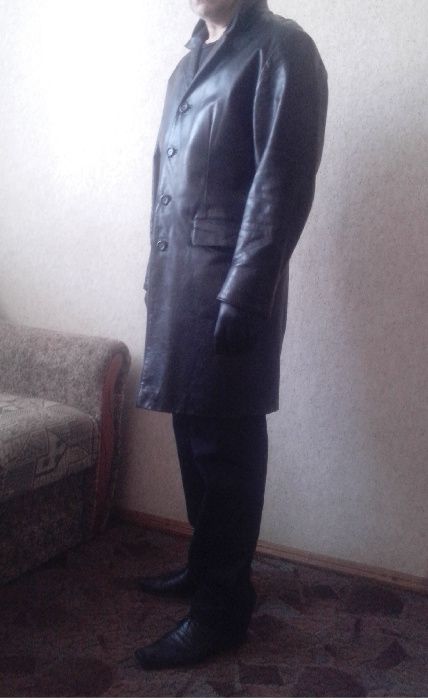 Шкіряний плащ чоловічий розмір 50