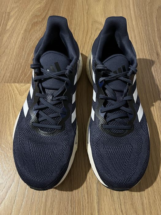 Чоловічі кросівки Adidas SOLARGLIDE 6 .