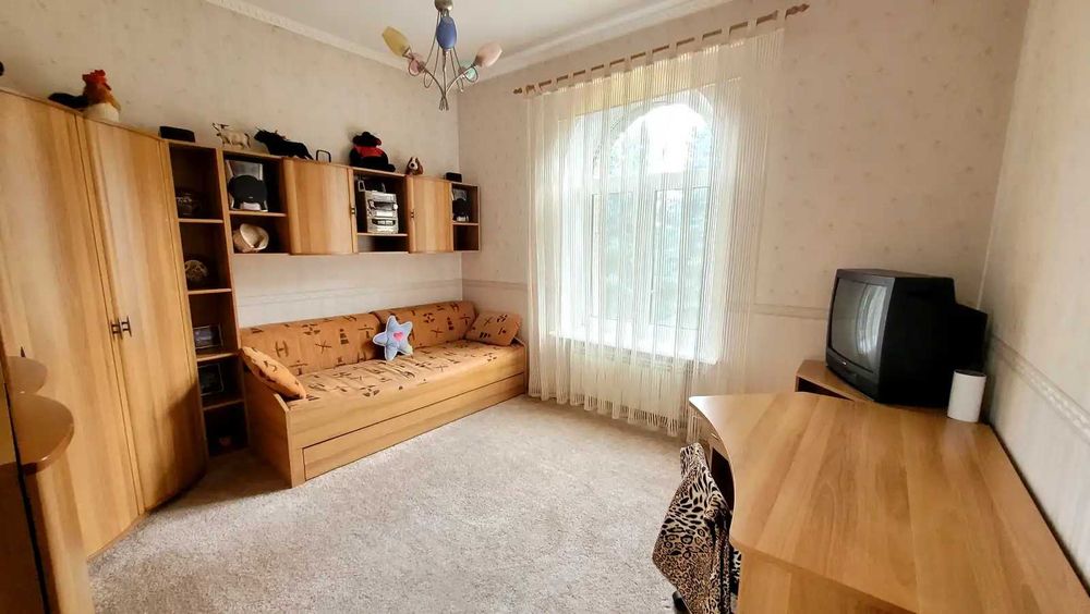 Продається будинок 397м2, 12сот. газ в с. Старі Петрівці, СТ "Дніпро"