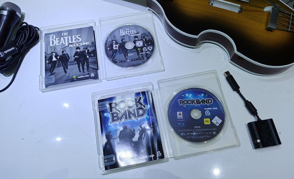 PS3 Guitarra Beatles Hofner + Dongle Original + microfone + jogos