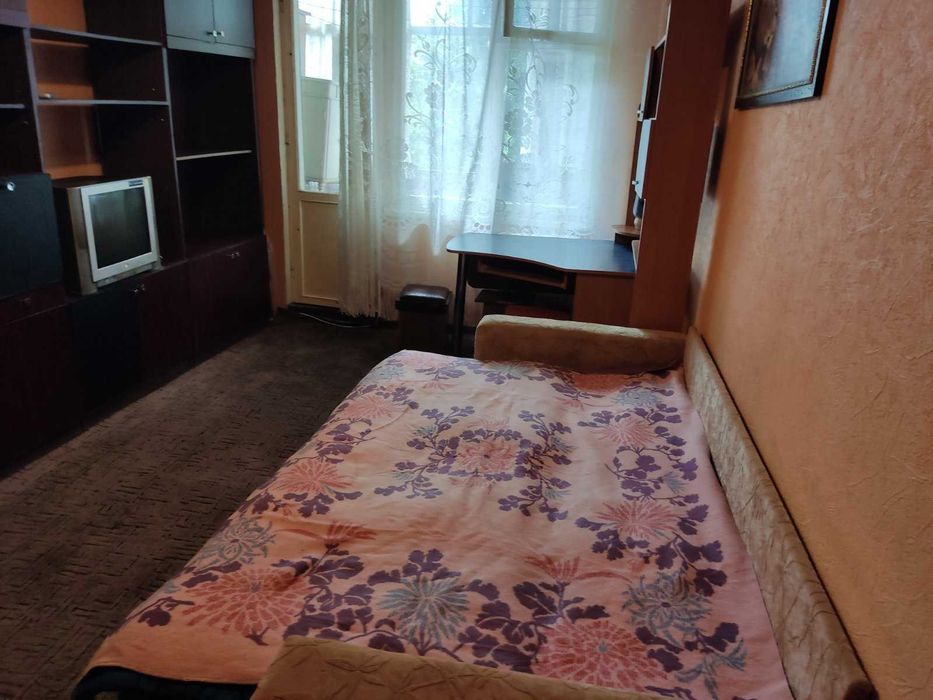 Здається кімната без хозяїв