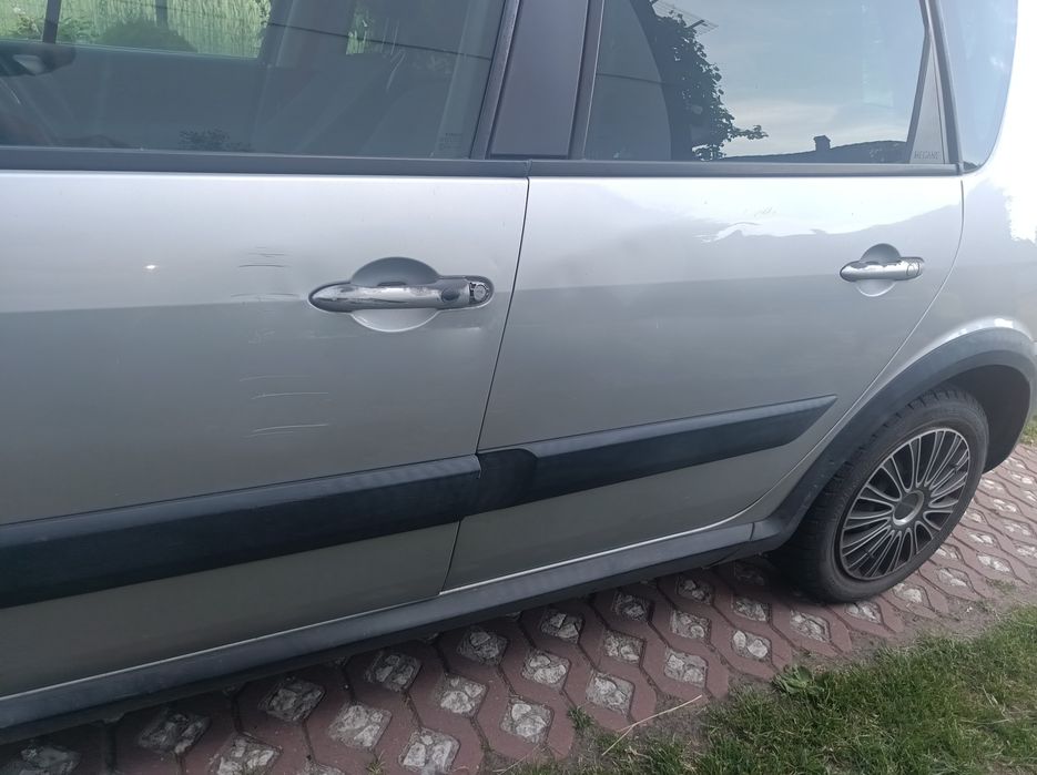 Renault scenic conquest 1.9 130km  2007