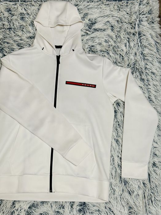 Кофта Prada Розмір (XL)