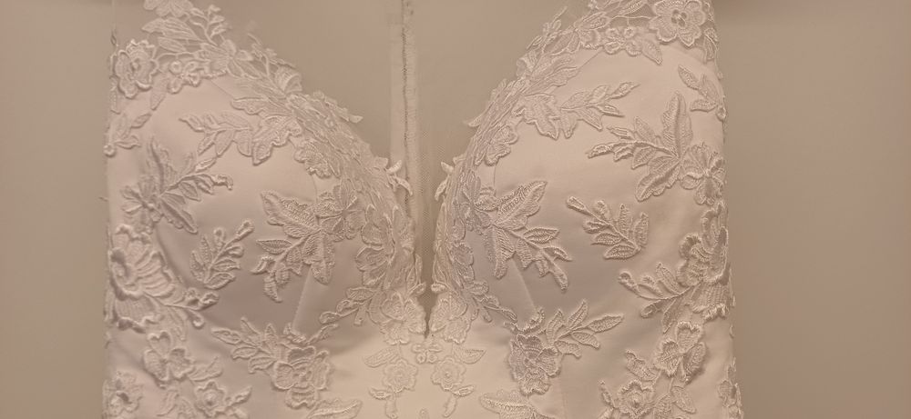 Biała suknia ślubna koronka S/36, dł. 155cm, warstwy 4