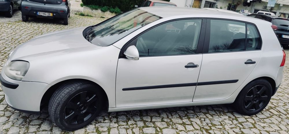 Vendo Golf 5 -2004