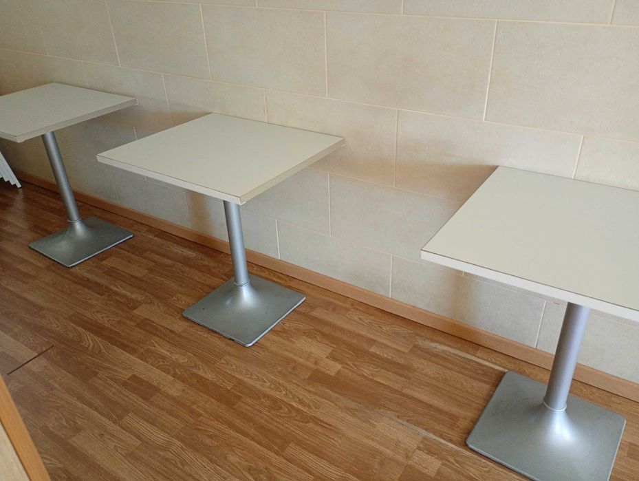 Mesas para restaurante ou pastelaria