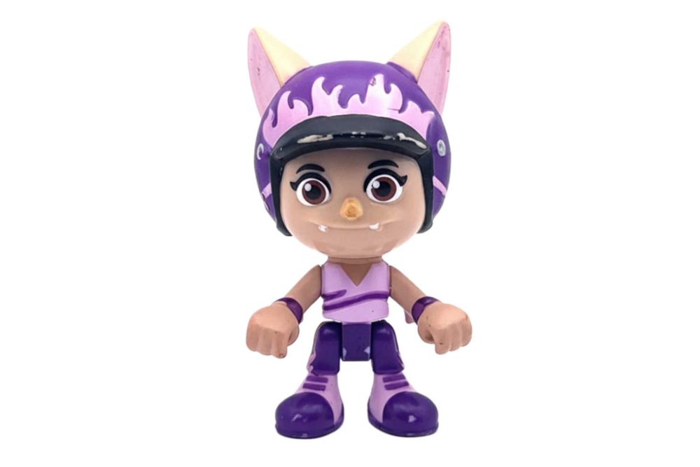 Betty McBat Figura de Ação Top Wing Hasbro (2018)