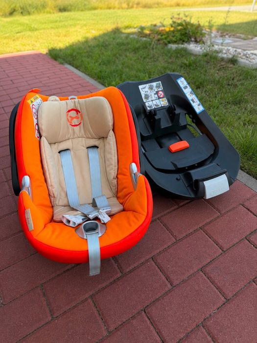 Fotelik samochodowy  Cybex Aton Q + baza ISOFIX Base Q-Fix – stan bardzo dobry