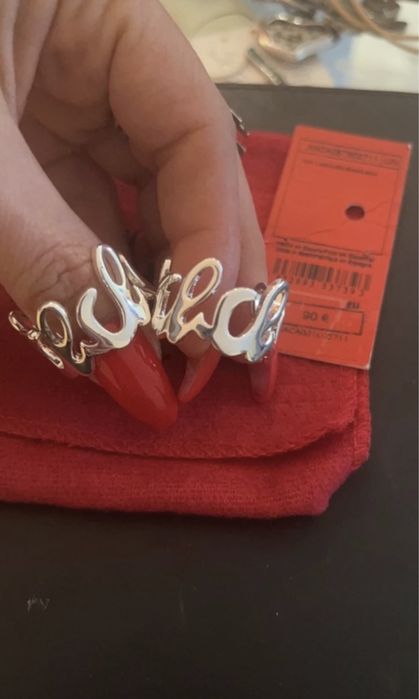 Brincos Carolina Herrera