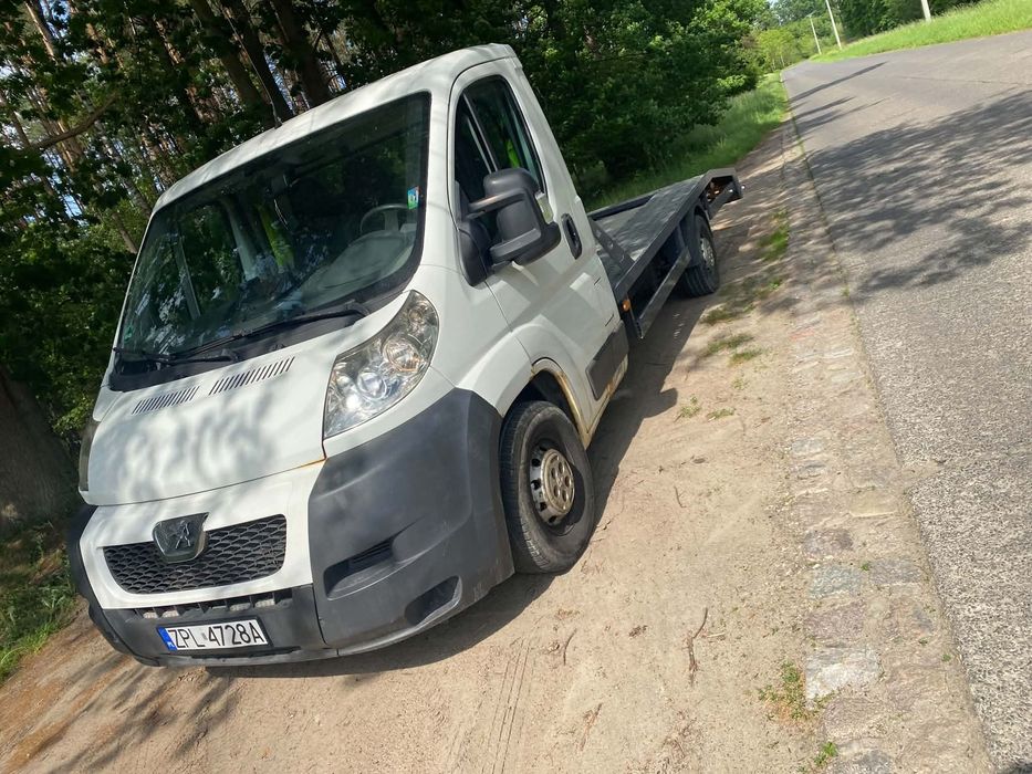 Peugeot Boxer  Autolaweta Peugeot boxer z najlepszą jednostką 3.0 hdi