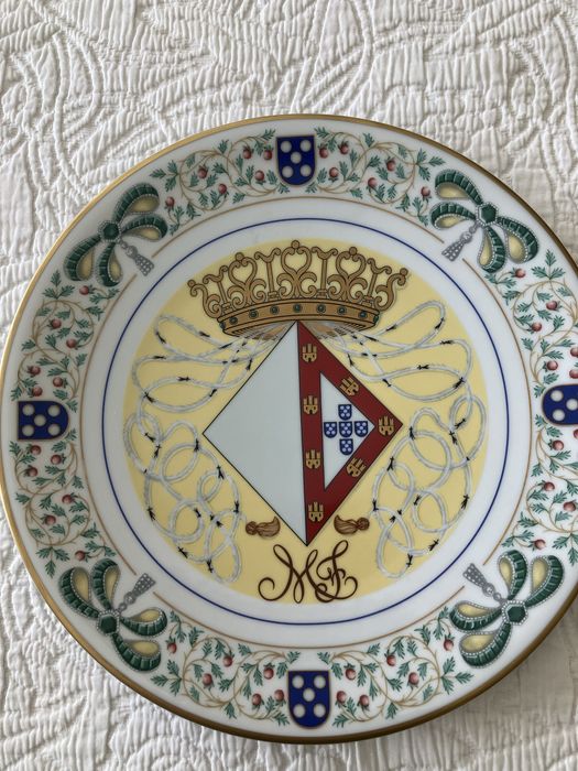 Colecao de 4 pratos de homenagem a Familia Real