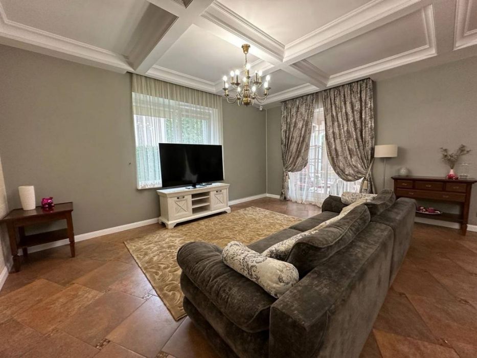 Гарний Будинок на Фонтані. Терміновий продаж.