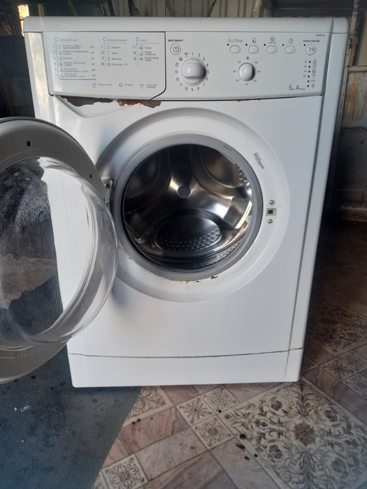 Пральна машинка Indesit