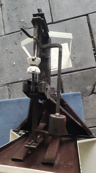 Waga  z czasów PRL-u