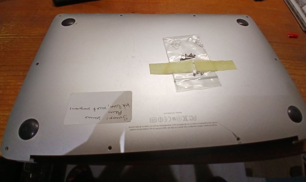 macbook air A1370 на запчастини