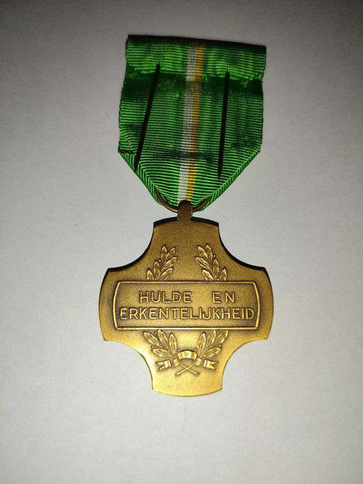Lote de 8 Medalhas Belgas Originais (com caixas)