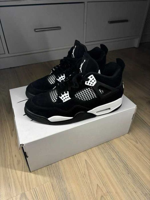 Air Jordan 4 Retro White Thunder r.41