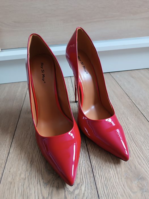 Czerwone lakierowane mega szpilki rozmiar 48