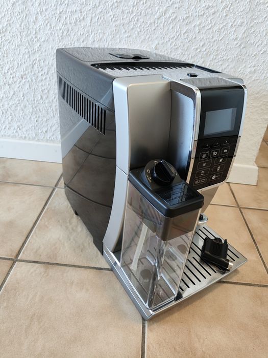 Кавомашина в Кожен Дім ® Delonghi Dinamica