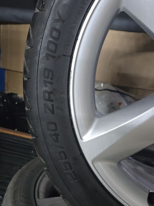 Alufelgi Audi 19” z oponami 255/40 R19 – komplet