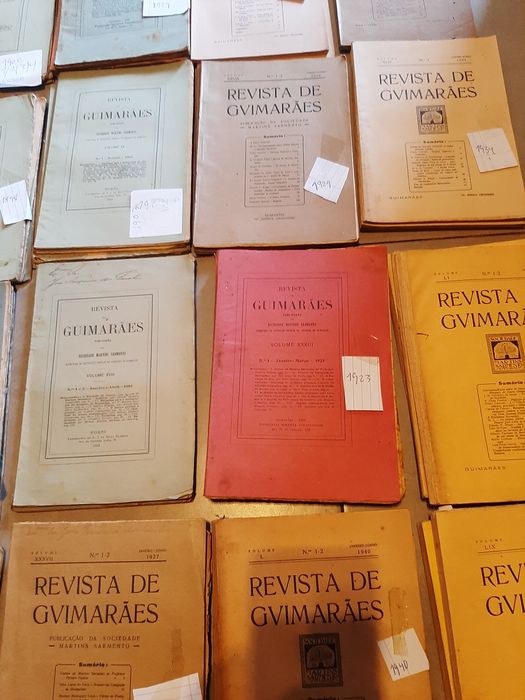 Grande Lote de Antigas Revistas de Guimarães A Mais Antiga Data de 1888