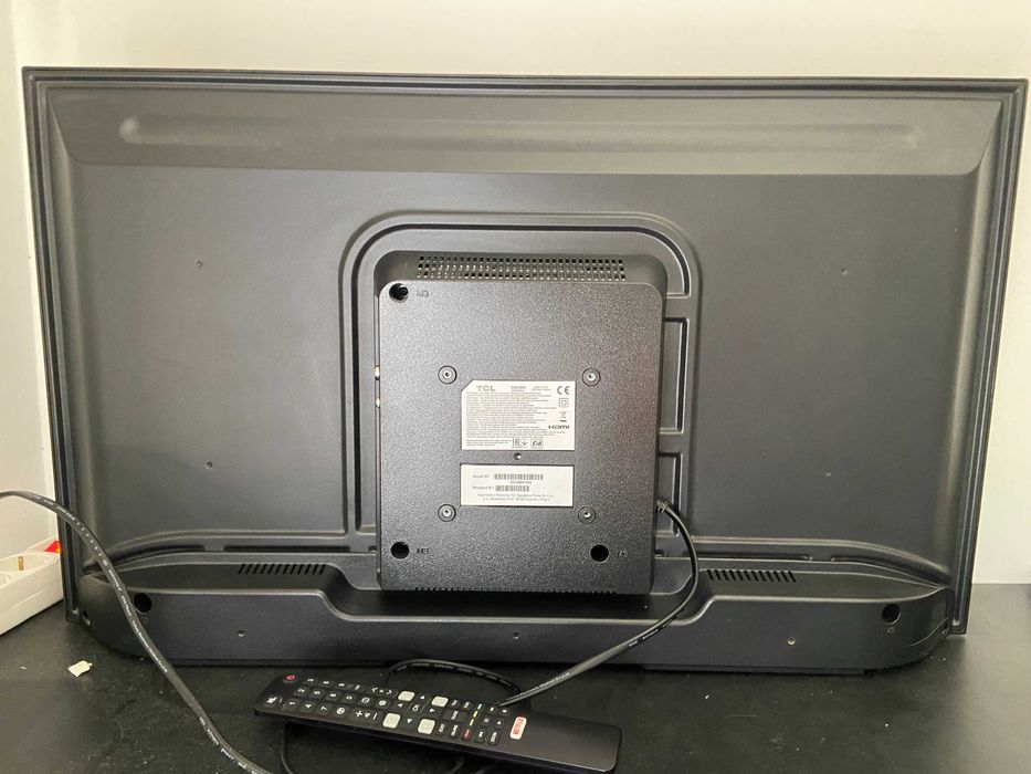 Televisor TCL 32ES560