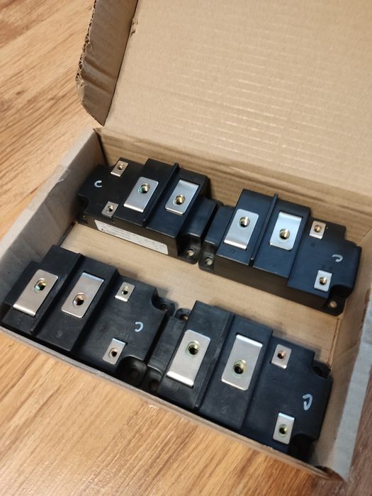 IGBT транзисторный модуль Mitsubishi QM300HA-2H