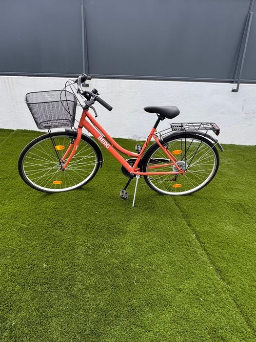 Bicicleta feminina - marca Berg