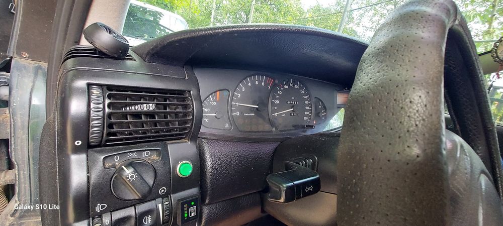 Opel Omega B 2.0 16v