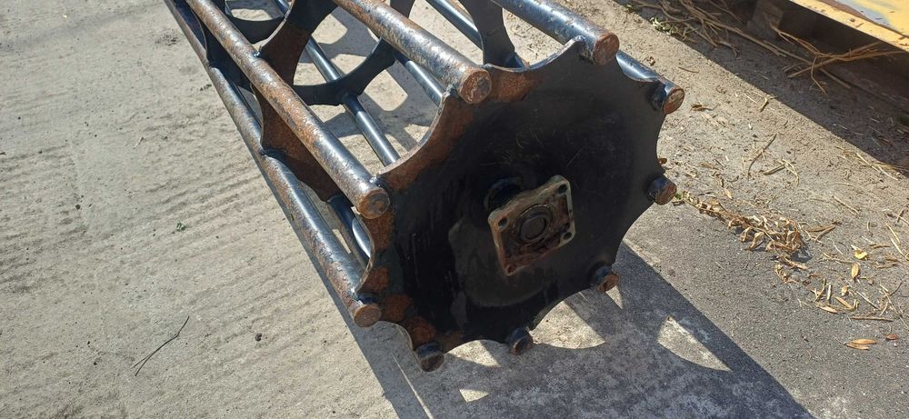 Wał rurowy 3m, 520mm, z piastami i łożyskami